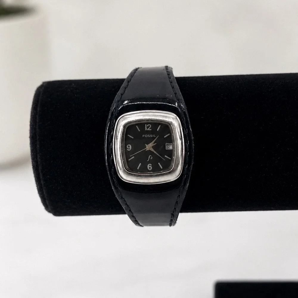 Vintage Fossil Womens Black Patent Leather Cuff Watch Date New Battery